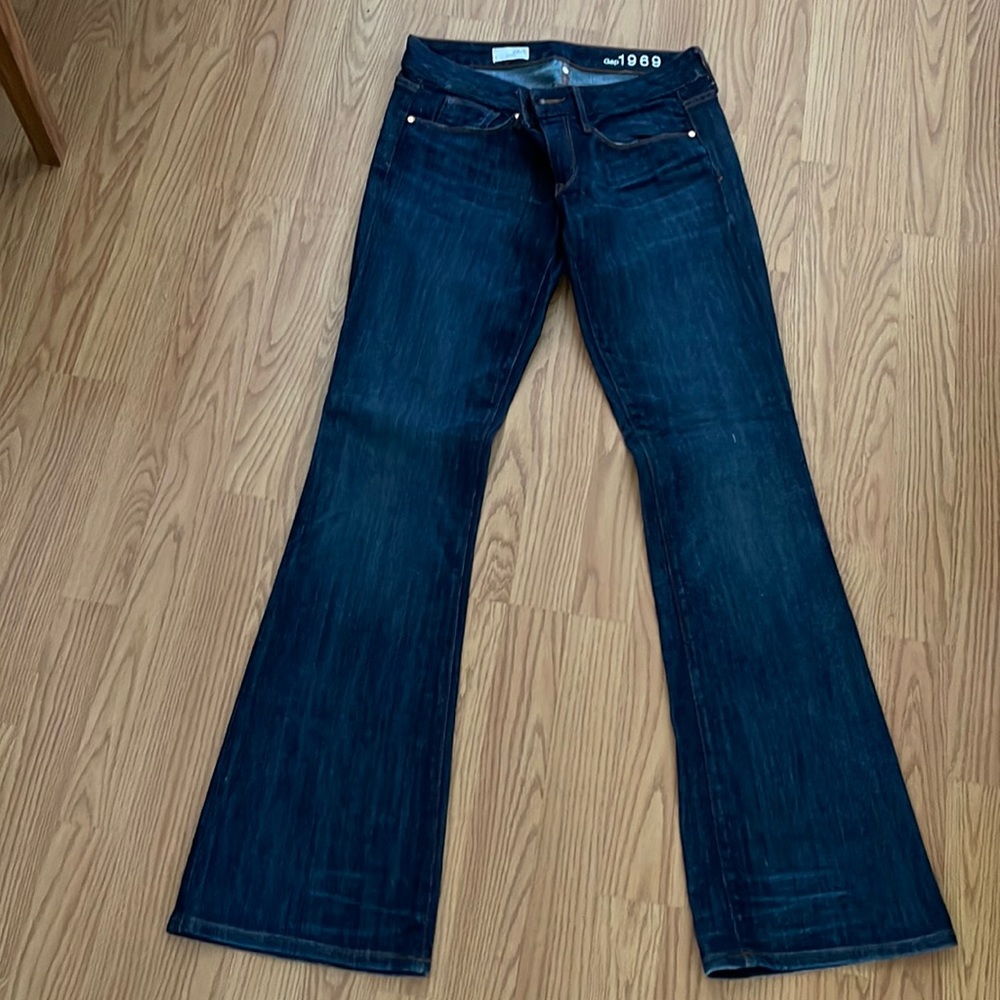 Gap 1969 curvy boot cut/flare leg jeans, dark wash